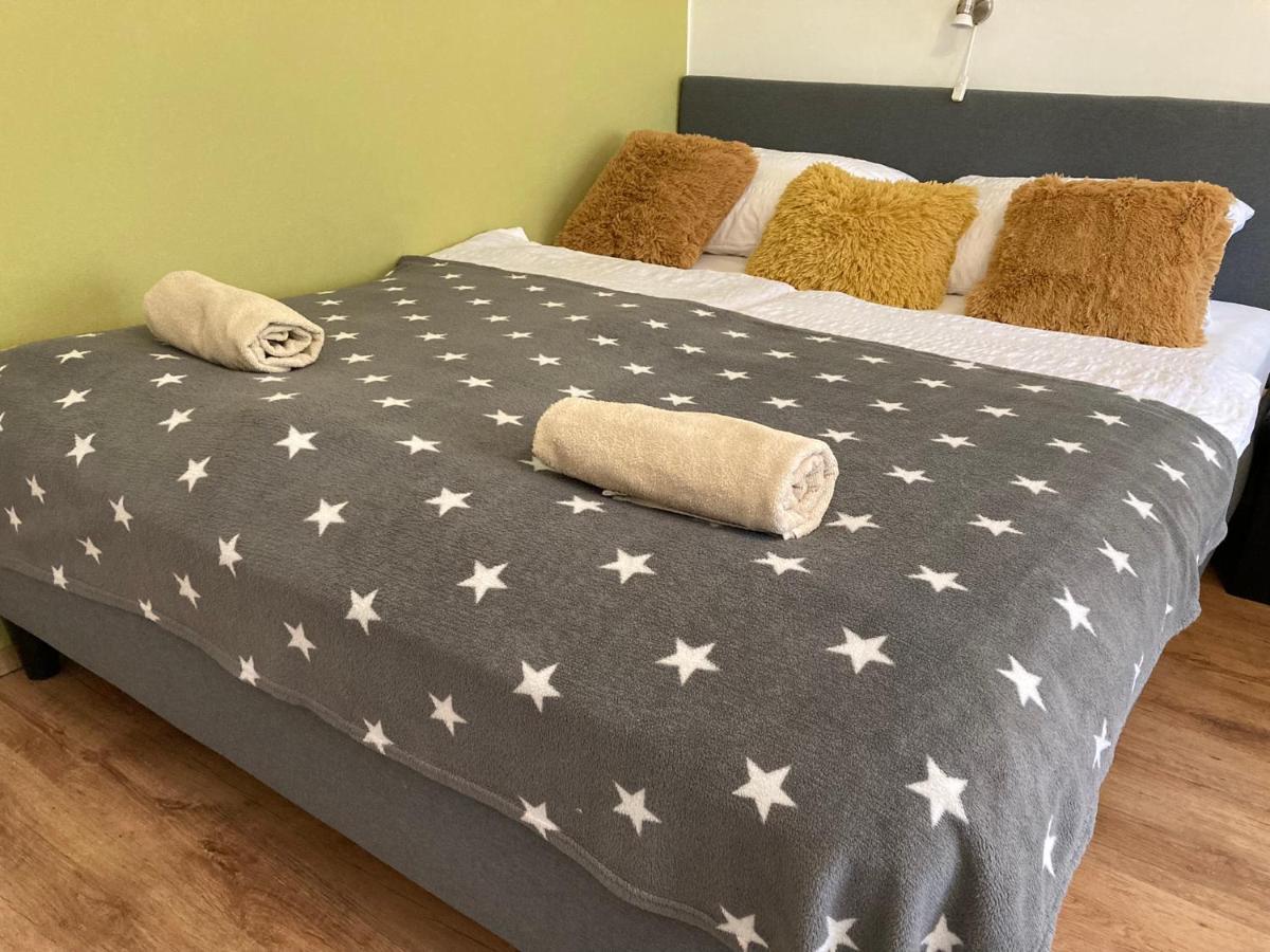 Like Apartman Eger Esterno foto
