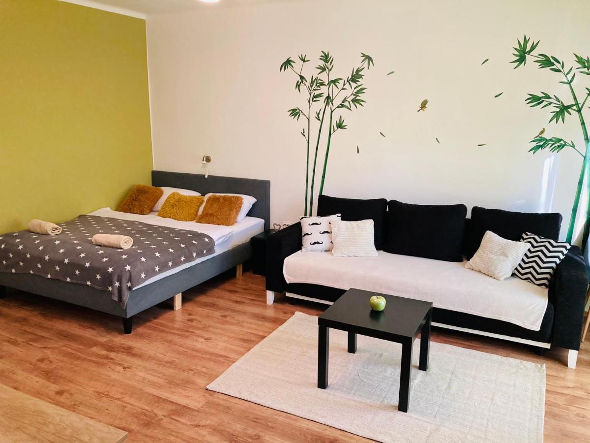 Like Apartman Eger Esterno foto
