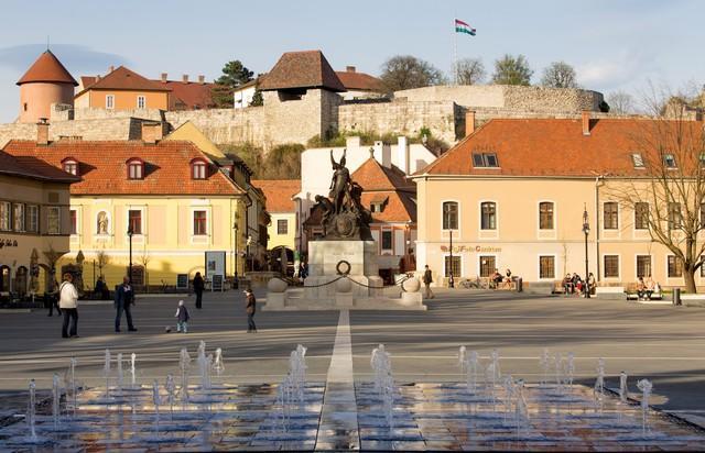 Like Apartman Eger Esterno foto